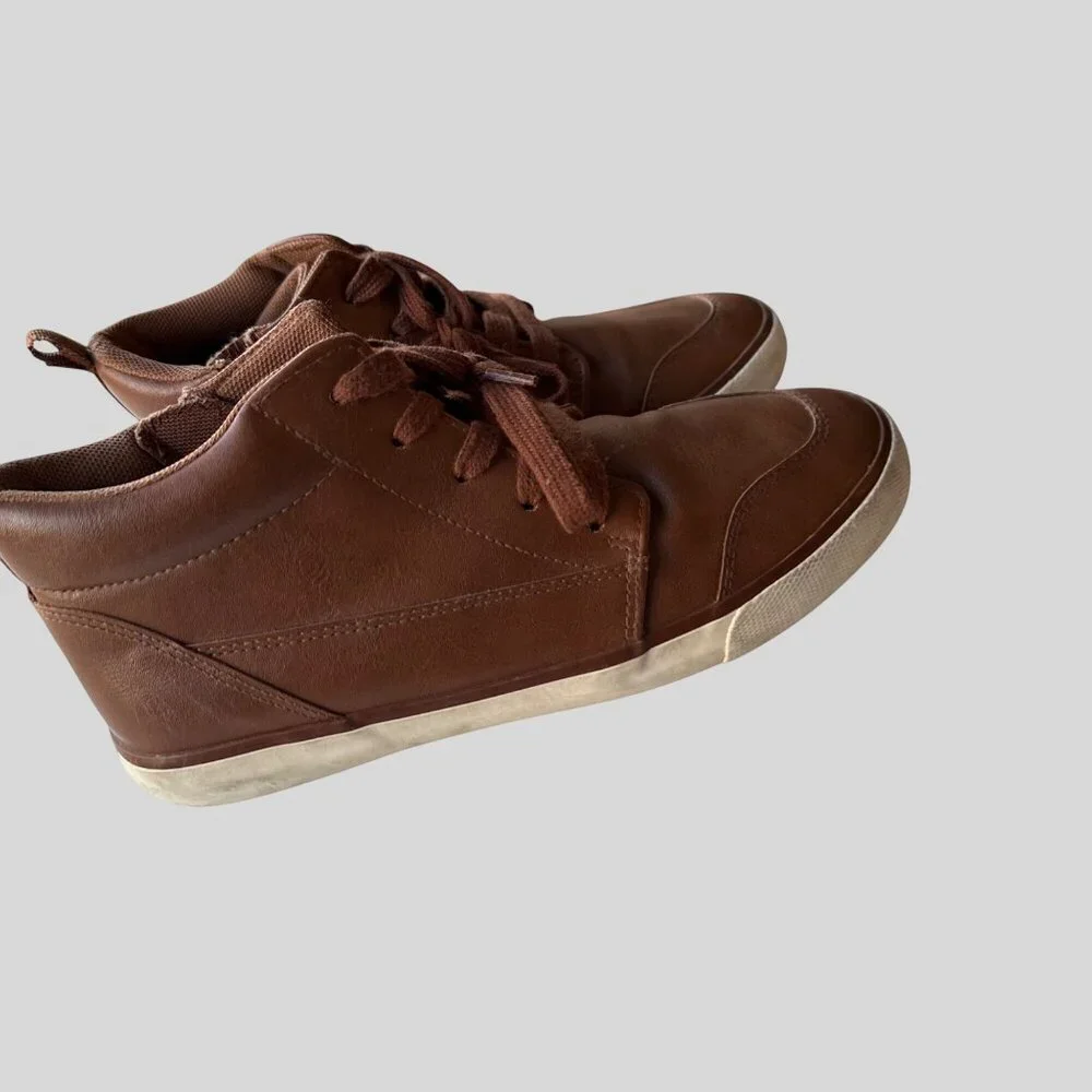 Boys Brown Faux Leather High-Top Sneakers With Side Zipper & Lace-Up Size 5